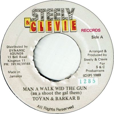 MAN A WALK WID THE GUN (VG+/Sticker)